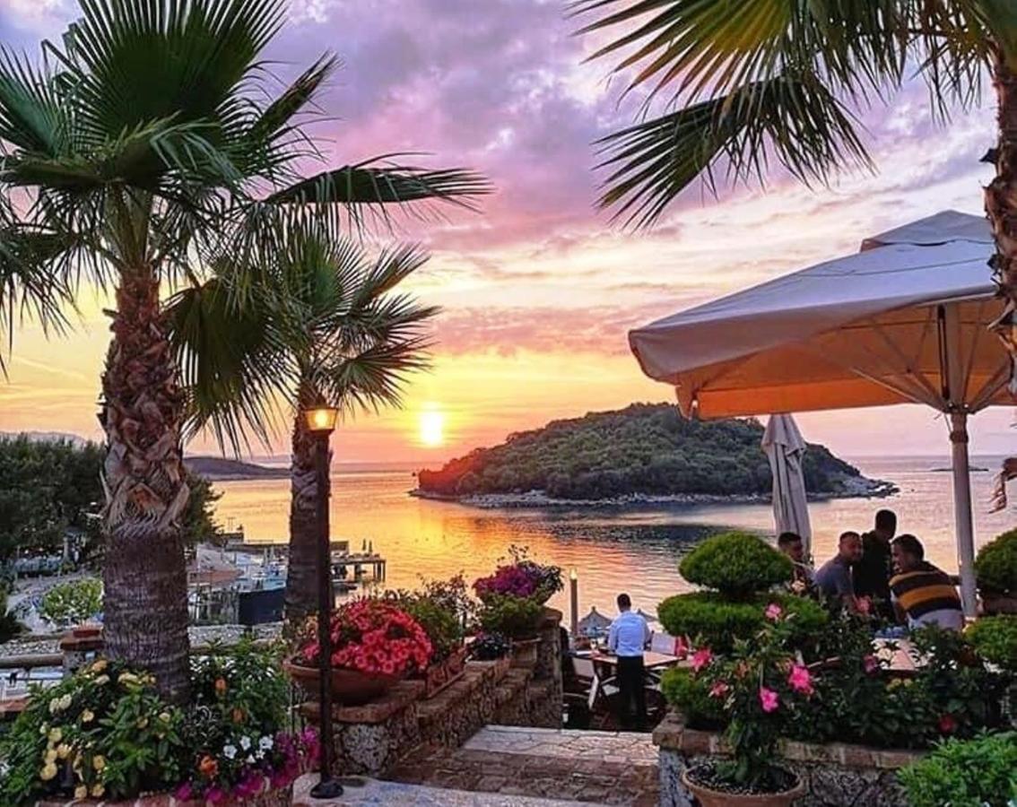 Luxury Holiday In Royal Apartment For King And Queen Sarande Bagian luar foto
