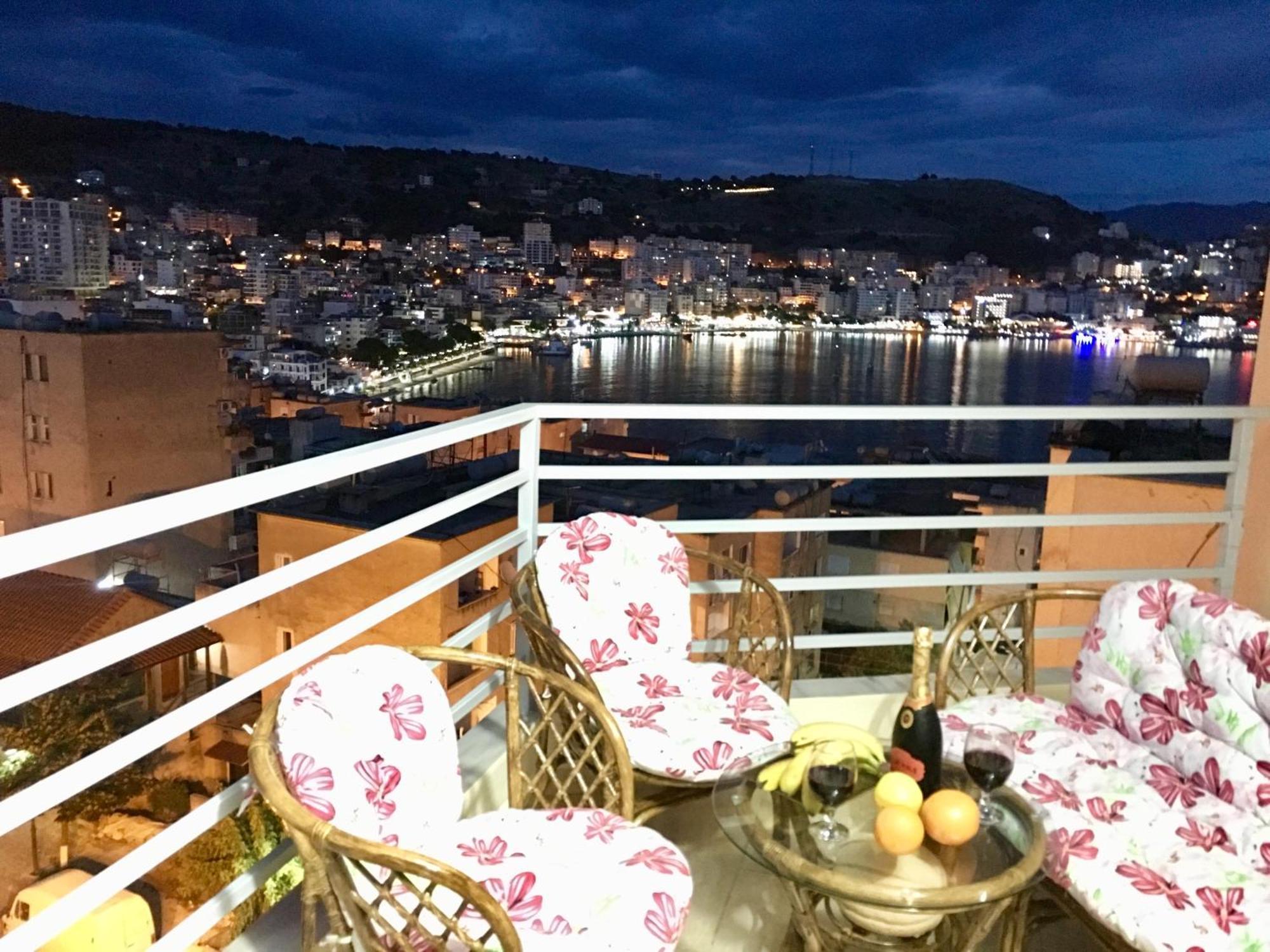 Luxury Holiday In Royal Apartment For King And Queen Sarande Bagian luar foto