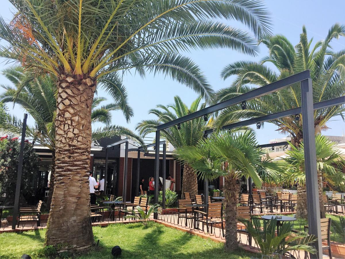 Luxury Holiday In Royal Apartment For King And Queen Sarande Bagian luar foto