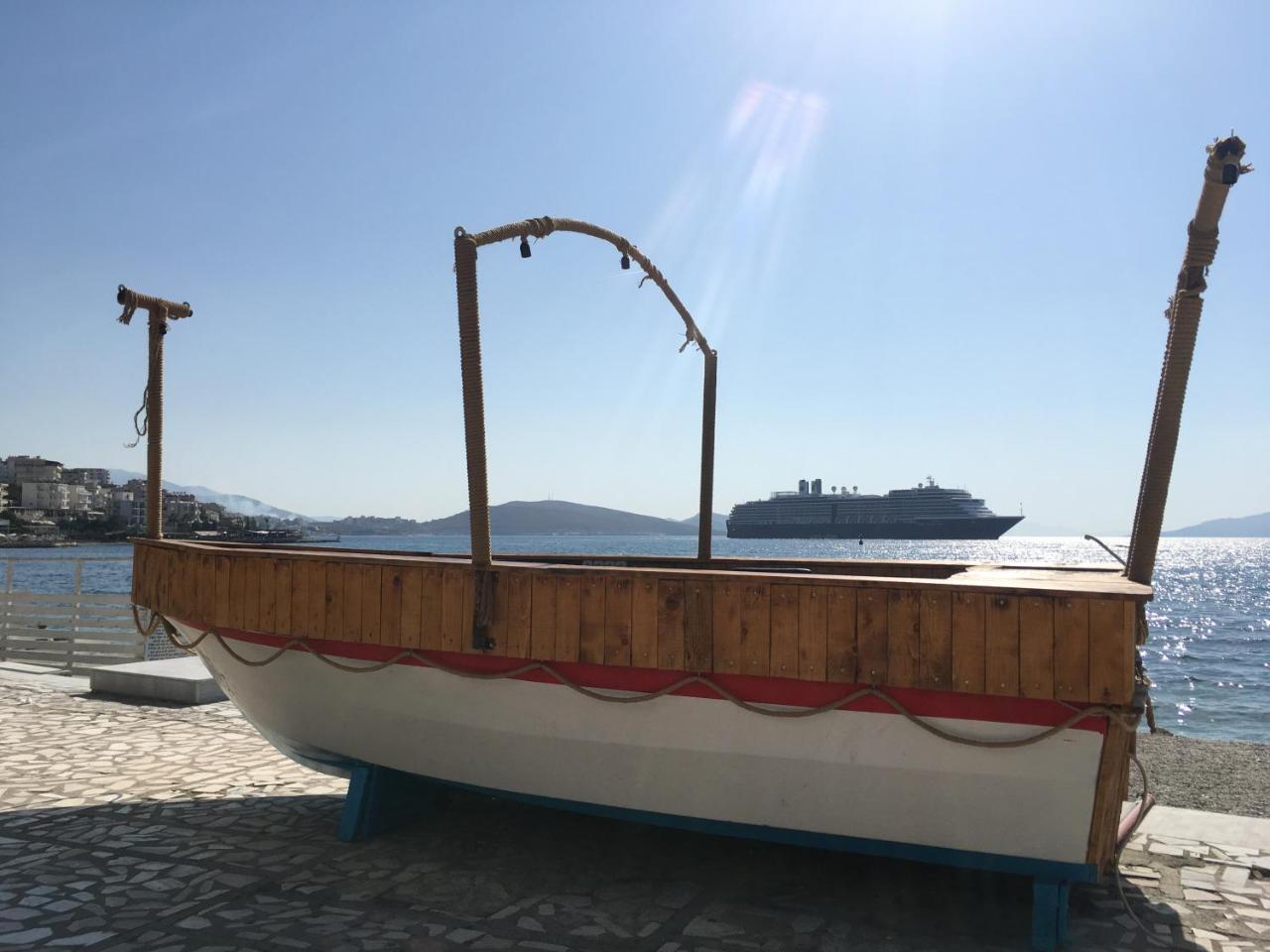 Luxury Holiday In Royal Apartment For King And Queen Sarande Bagian luar foto